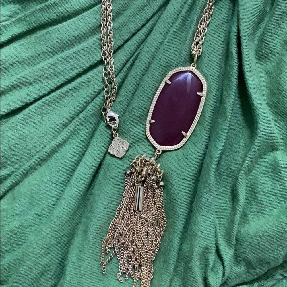 Kendra Scott necklace